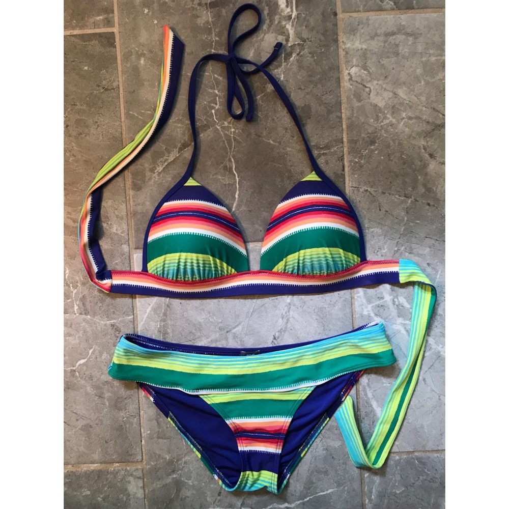 Aerie perky triangle bikini (top M, bottoms M)